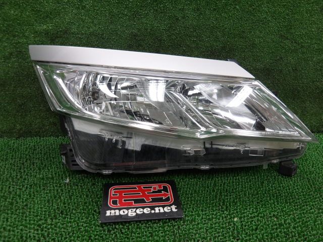 1FX2502 AAF3 日産 セレナ GC27/GNC27 前期型 X ヘッドライト右
