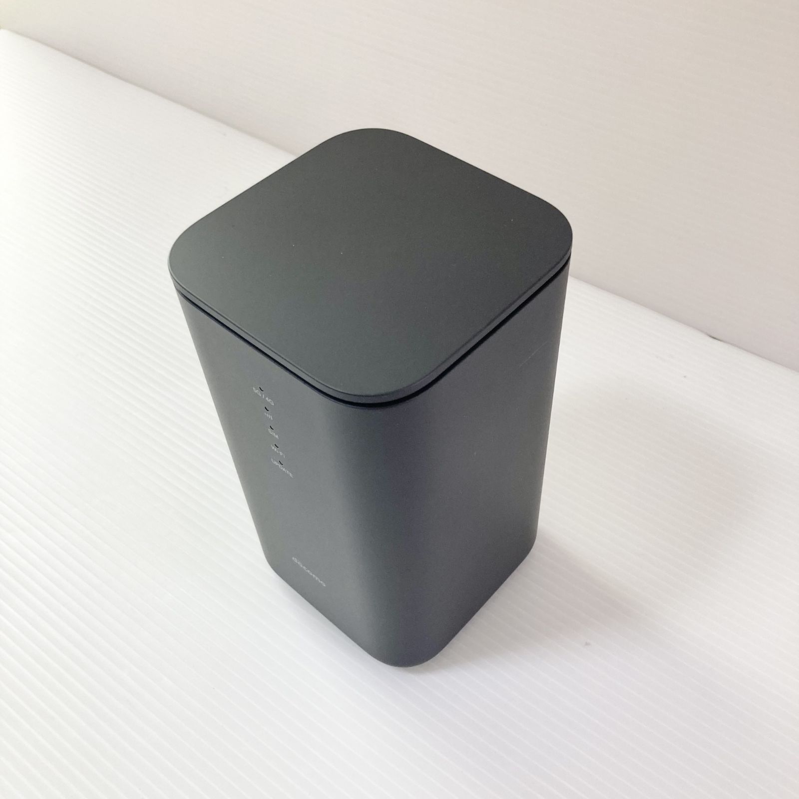 美品】docomo home 5G HR02 [ダークグレー] - メルカリ