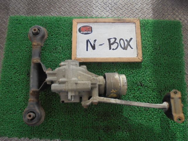 5FX1007 BO3 ホンダ N-BOX JF1/JF2 G Lパッケージ リアデフ玉