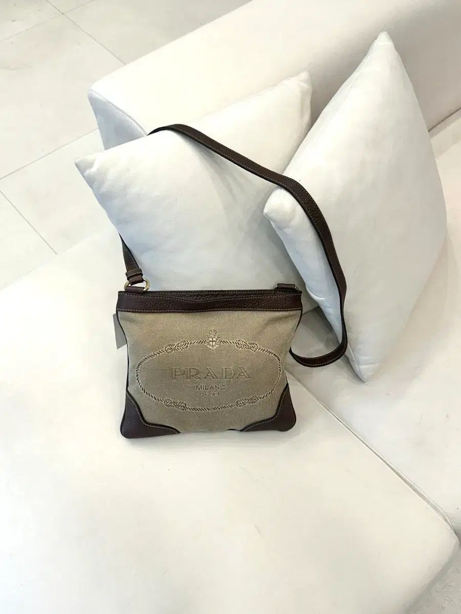プラダ ジャカード カンVASSE クロスバッグ (正規品)