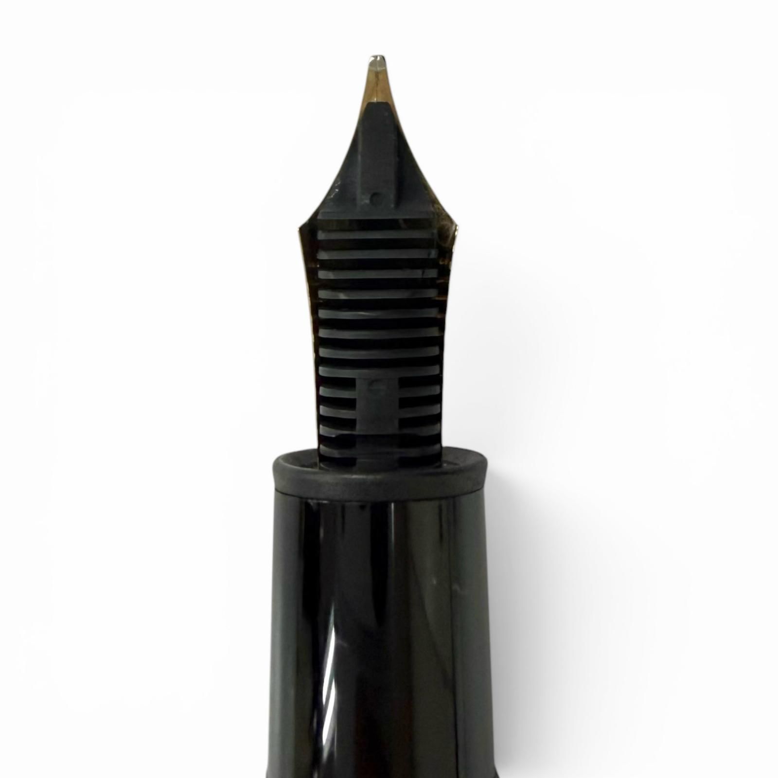 極美品▼MONTBLANC モンブラン マイスターシュテュック 146 ペン先14K Bニブ ホワイトスター 万年筆 ブラック ゴールド ドイツ製 メンズ 極美品□MONTBLANC モンブラン ヴィンテージ マイスターシュテュック
