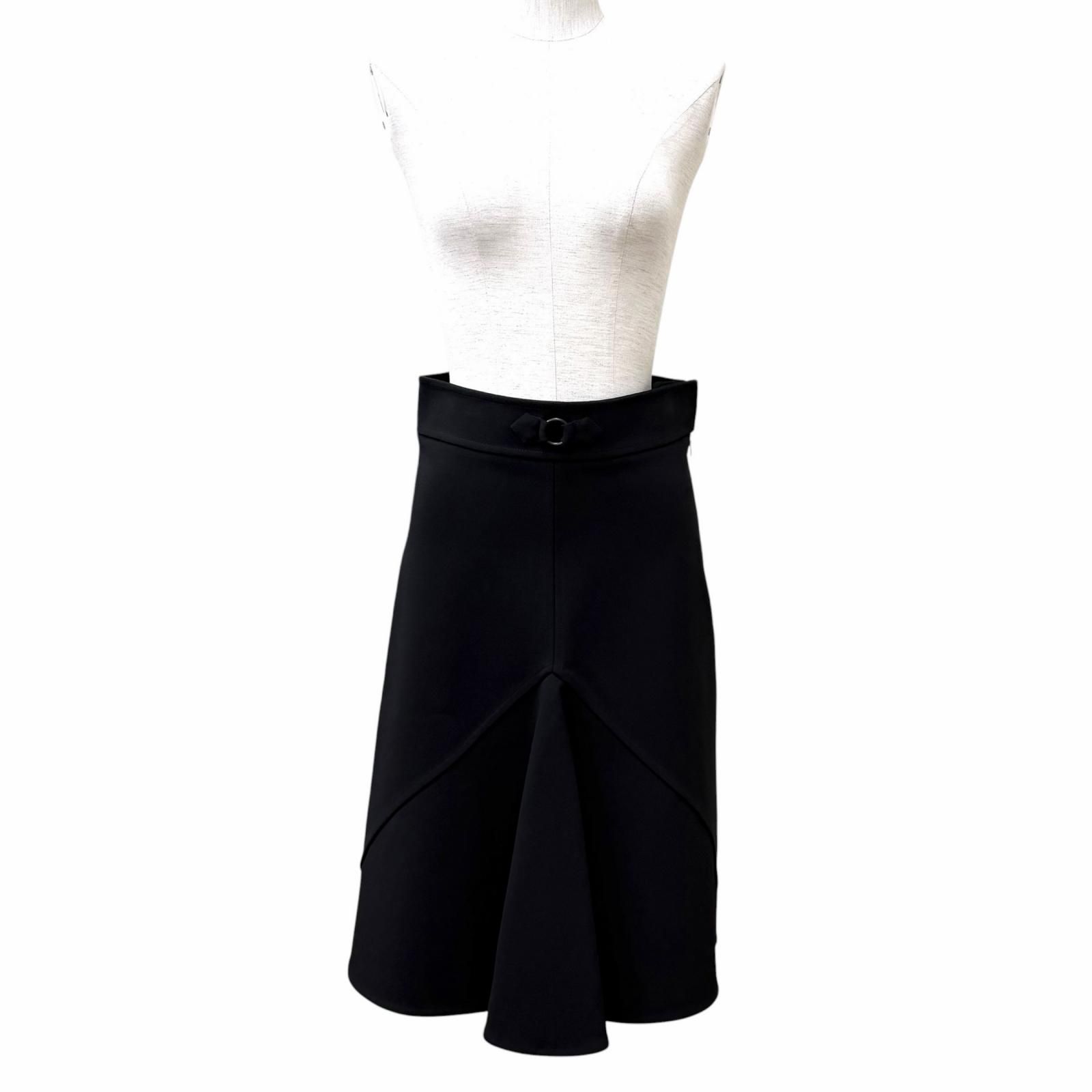 極美品☆HERMES エルメス 23SS JUPE TRAPEZE 金具付き 膝丈 無地