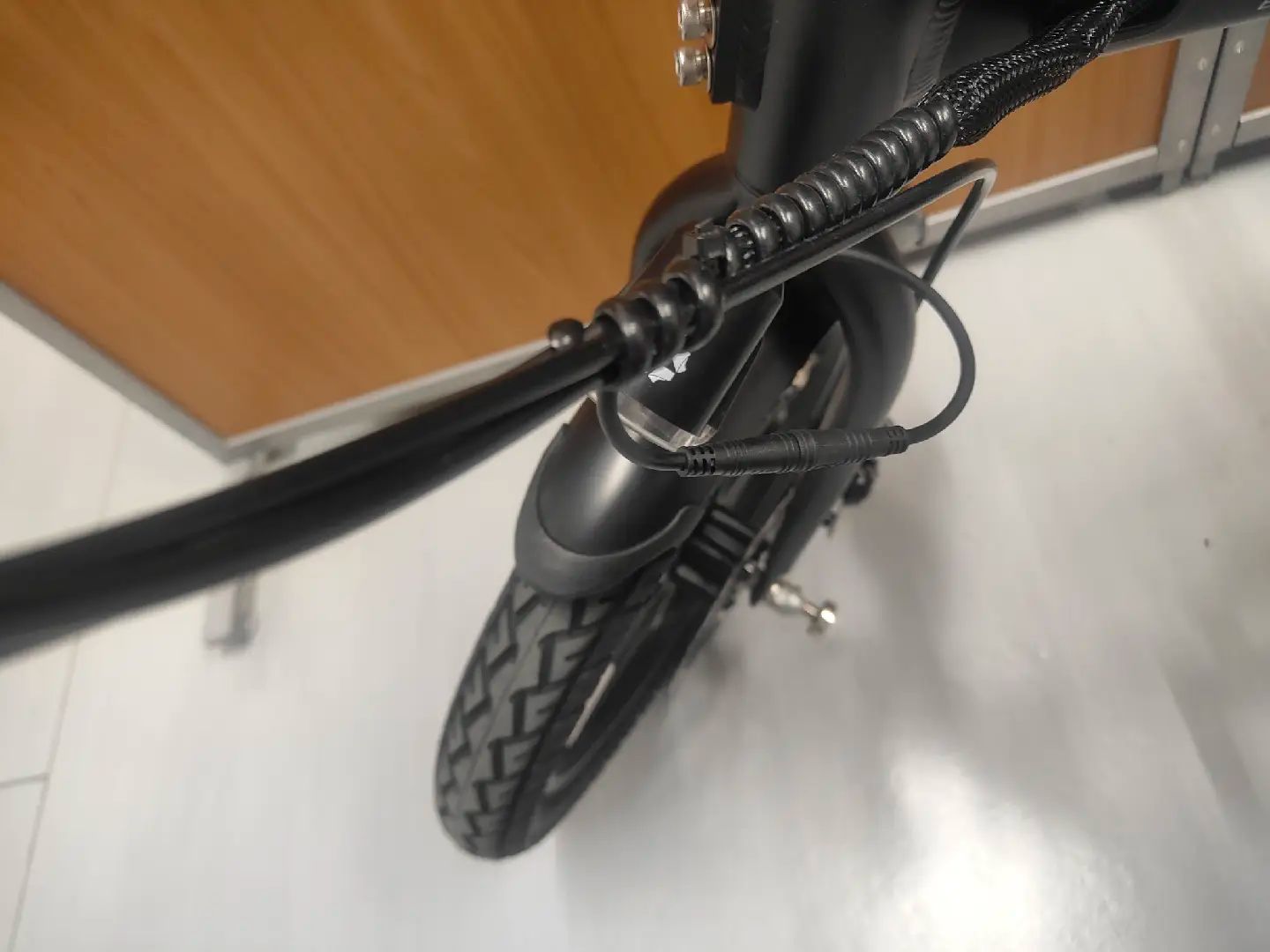 セール開催中！】電動アシスト自転車ERWAYA01 Lite ブラック - メルカリ