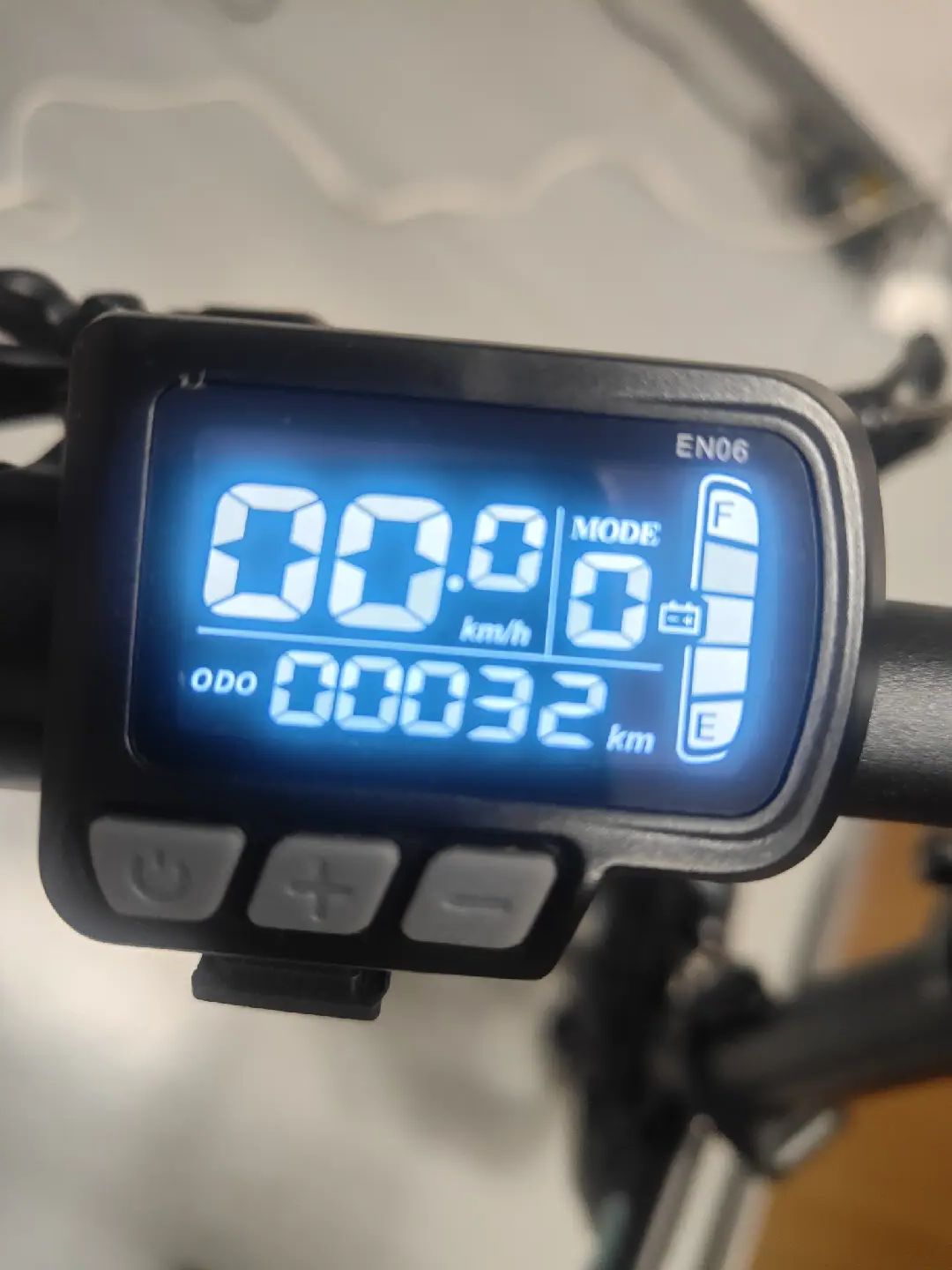 セール開催中！】電動アシスト自転車ERWAYA01 Lite ブラック - メルカリ