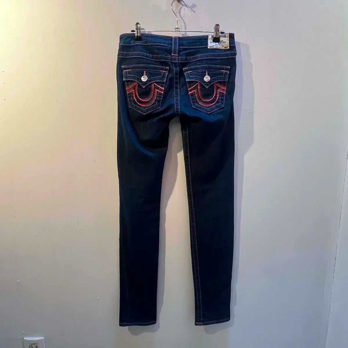 26 トゥルーレリジョン Y2K スティッチ フレアデニム ブーツカット デニム パンツ