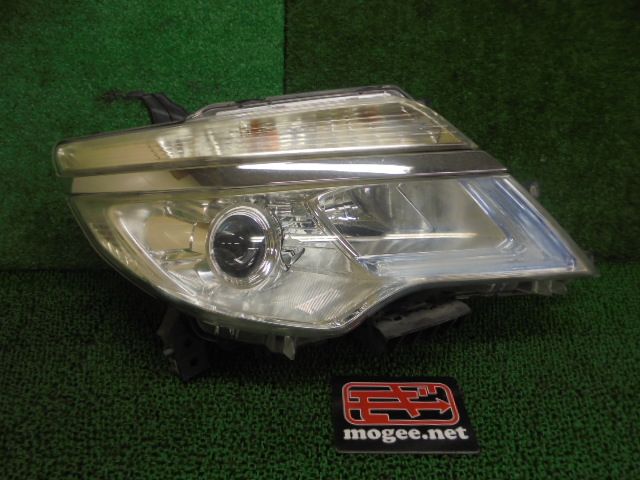 8FW6002 AAB3 スズキ ランディ SHC26 後期型 3型 2.0G ヘッドライト右 コイト100-23683