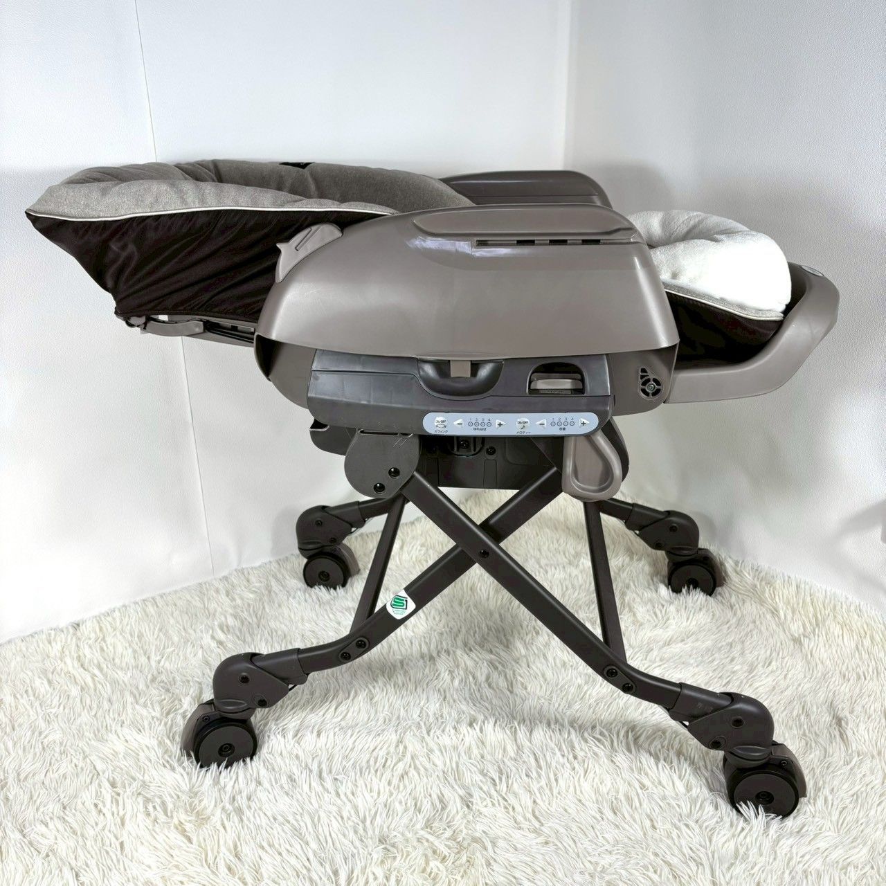 美品】 コンビ Combi ネムリラ AT BEDi EG 電動モデル - メルカリ