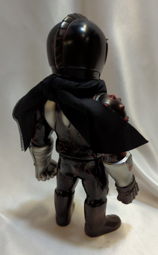 REALHEAD/CORDVIPER 真マシンサイダー 黒成型 赤/銀青塗装 ピンク目