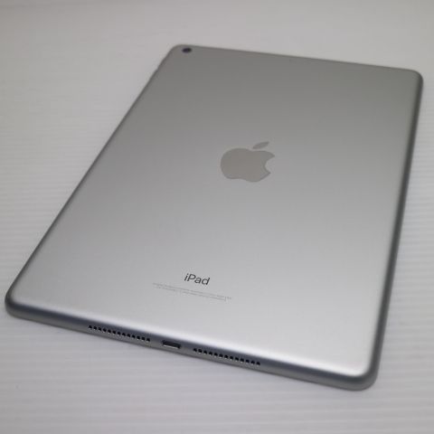 新品同様 iPad 第5世代 Wi-Fi 32GB シルバー タブレット 即日発送