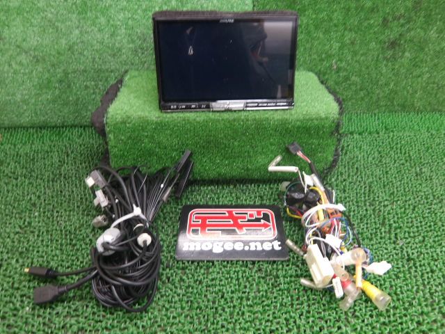 2FX3549 AFI4 日産 セレナ HFC26 前期型 ハイウェイスター S-HYBRID Vセレクション にて使用 アルパイン メモリーナビ X8Z/B70876401