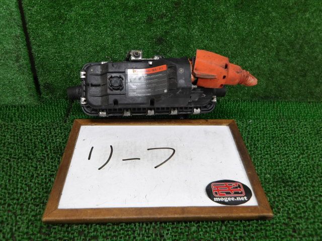 2FX8062 AHJ5 日産 リーフ ZE0 前期型 PTCヒーター 27143-2796RET