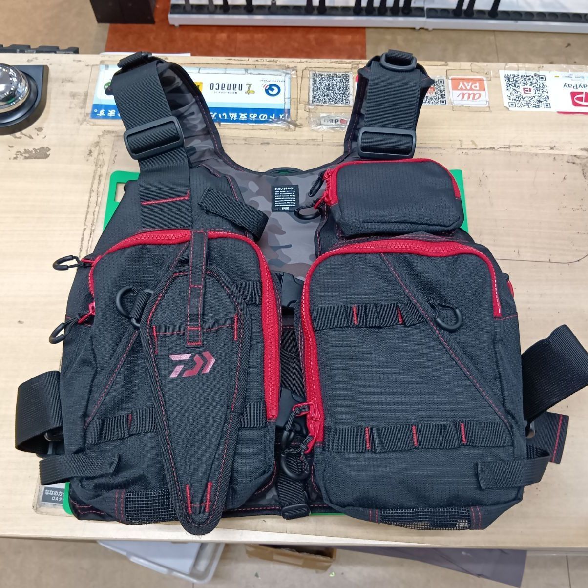 【大宮宮原店 併売】ダイワ フローティングベスト DF-6206 釣具いちばん館大宮宮原店 9,800円