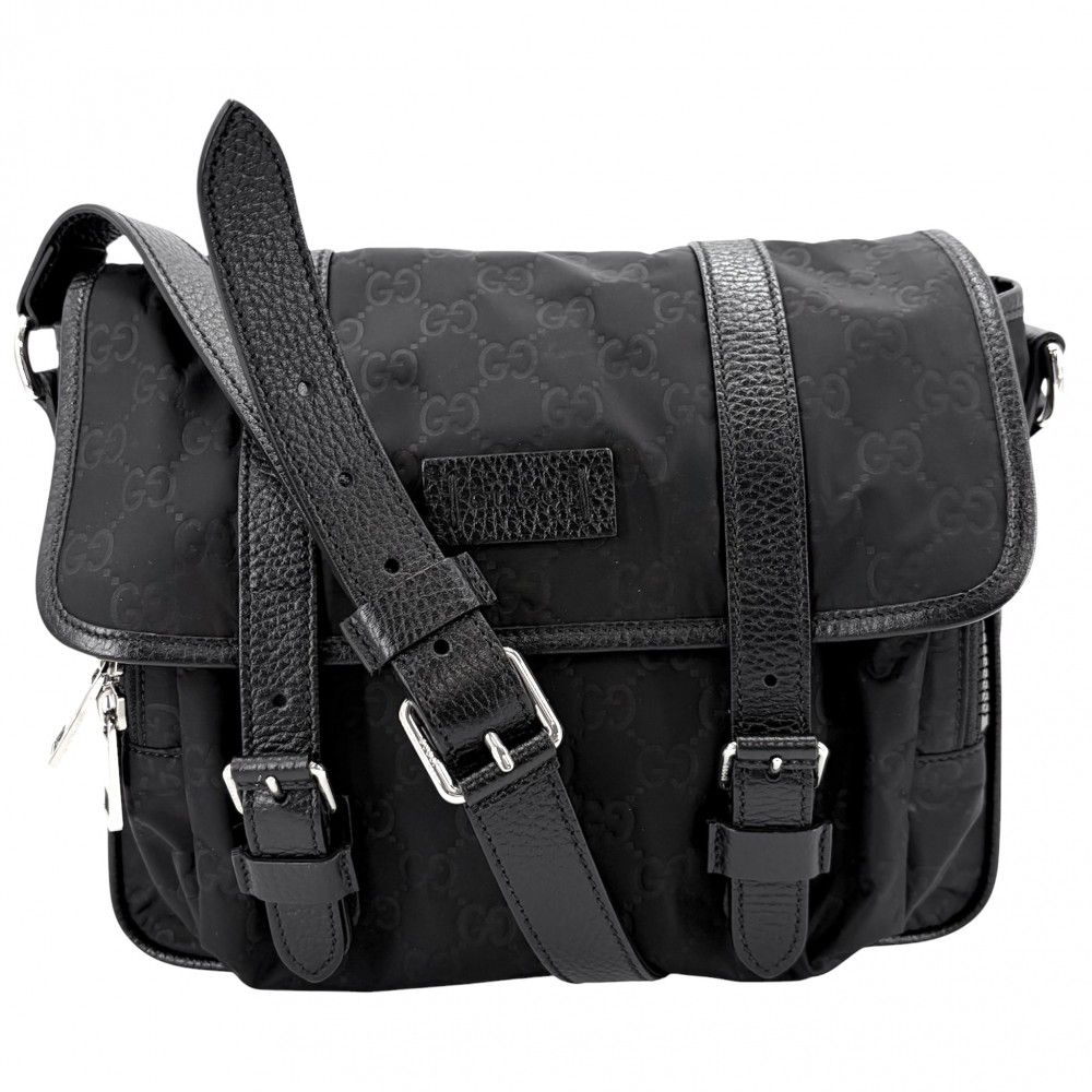グッチ ショルダーバッグ メンズ GGナイロン メッセンジャーバッグ 肩掛け 斜め掛け かばん 鞄 GUCCI 510335 ナイロン レザー ブラック 黒 シルバー金具【中古品】