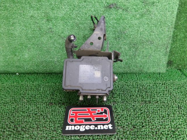 2FX6046 CCL4 日産 エルグランド PE52/PNE52 前期型 350ハイウェイスター 8人 ABSアクチュエーター