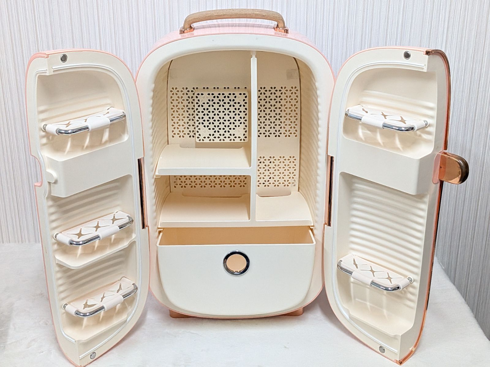 動作確認済み コスメ専用 ミニ冷蔵庫 Cosmecooler002 PINKTOP コスメクーラー 13L 両開き 観音開き 温度設定 0ピンク 化粧品 美品 動作確認済み コスメ専用 ミニ冷蔵庫 Cosmecooler002 PINKTOP コスメクーラー 13L 両開き 観音開き 温度設定 0ピンク 化粧品 美品