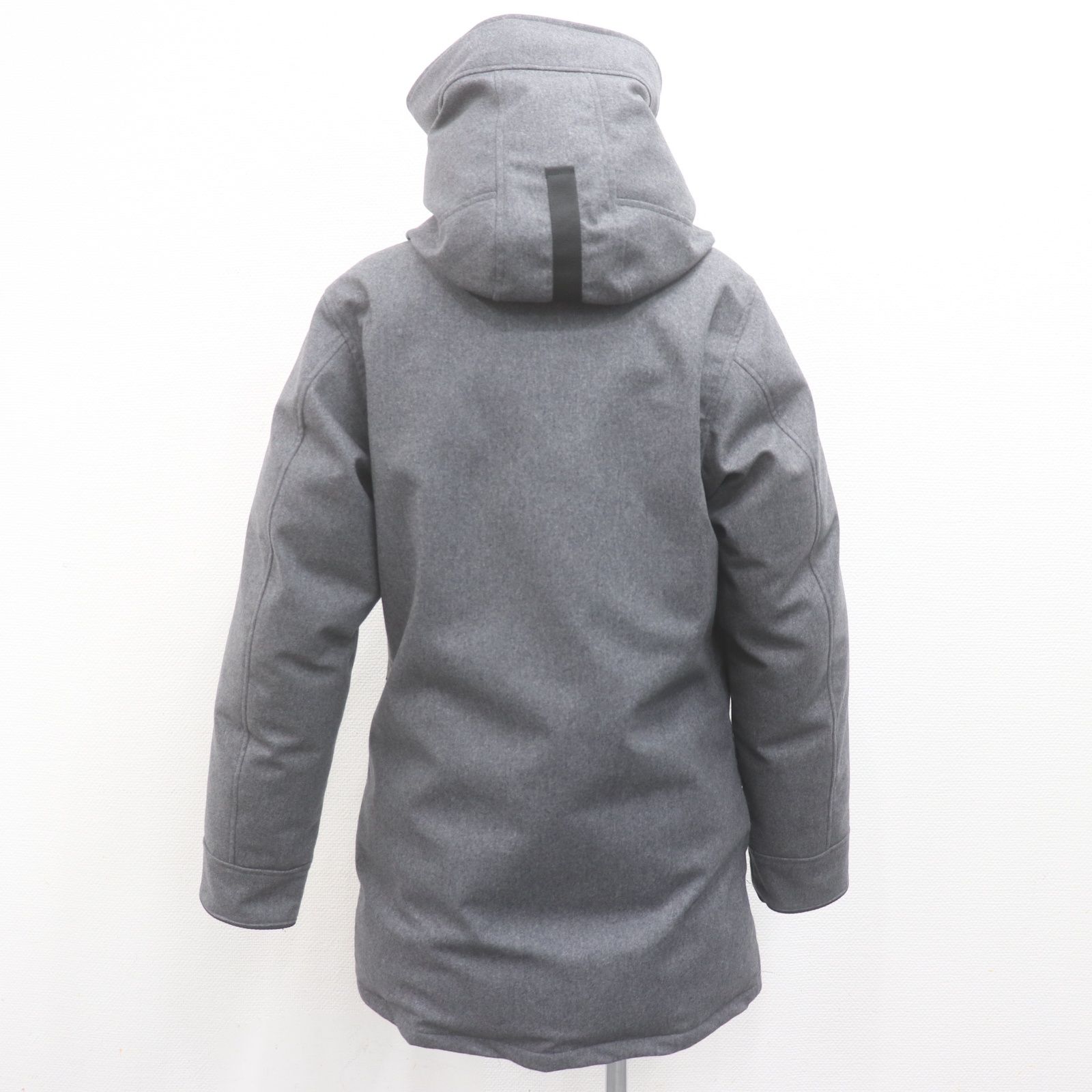 ITYWU334LNGR 国内正規 美品 CANADA GOOSE カナダグース Langford