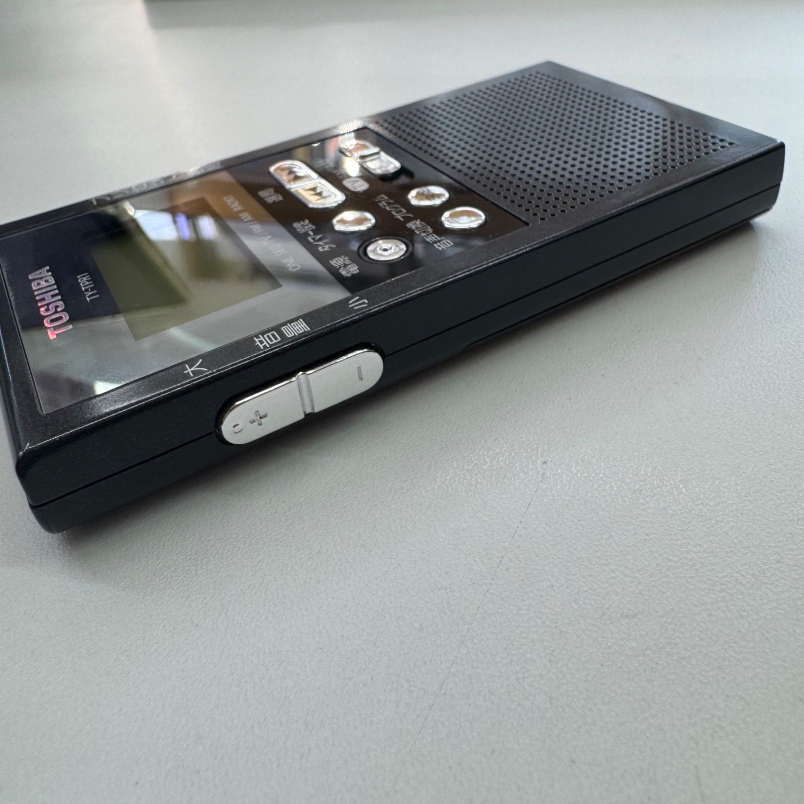 【未使用】TOSHIBA FM AM TV音声ラジオ　TY-TPR1 ブラック 中古品】東芝 TV音声/FM/AMラジオ TY-TPR1 ブラック - メルカリ