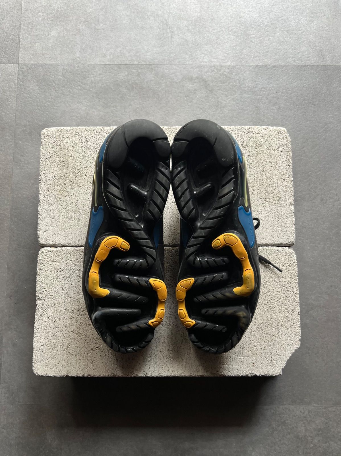 NIKE スニーカー CZ1924-001 ブラック ブルー 28.5cm 黒 NIKE スニーカー CZ1924-001 ブラック ブルー 28.5cm 黒