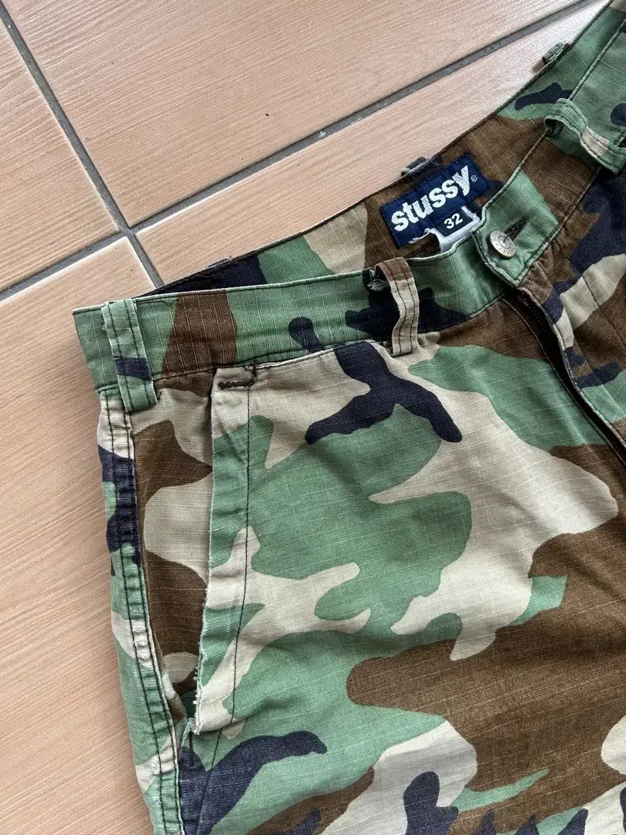 90s STUSSY ステューシー ウッドランド カモフラ ショーツ 32 90s STUSSY ステューシー ウッドランド カモフラ ショーツ 32