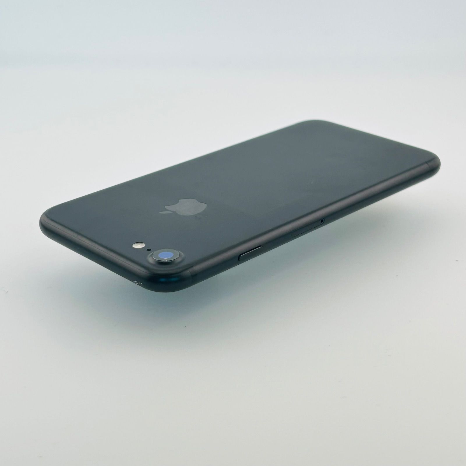 バッテリー良好 iPhone7 32GB ブラック SIMフリー(simロック解除済) 白ロム 中古 本体 動作確認済 【最短送料無料】 J-054 バッテリー良好 iPhone7 32GB ブラック SIMフリー(simロック解除済) 白ロム 中古 本体 動作確認済 【最短送料無料】 J-054