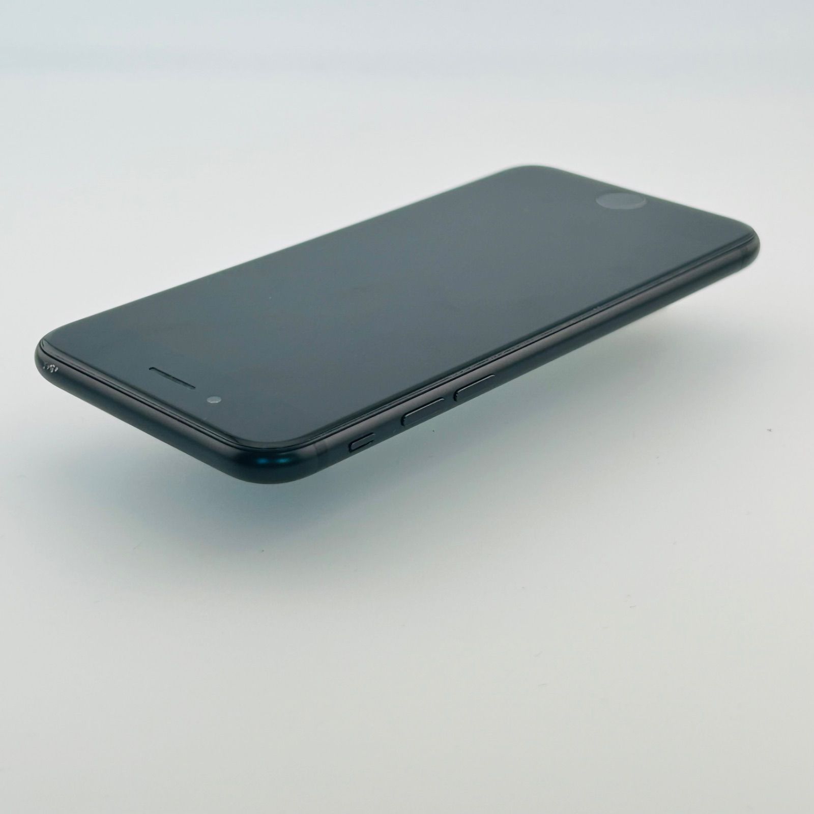 バッテリー良好 iPhone7 32GB ブラック SIMフリー(simロック解除済) 白ロム 中古 本体 動作確認済 【最短送料無料】 J-054 バッテリー良好 iPhone7 32GB ブラック SIMフリー(simロック解除済) 白ロム 中古 本体 動作確認済 【最短送料無料】 J-054