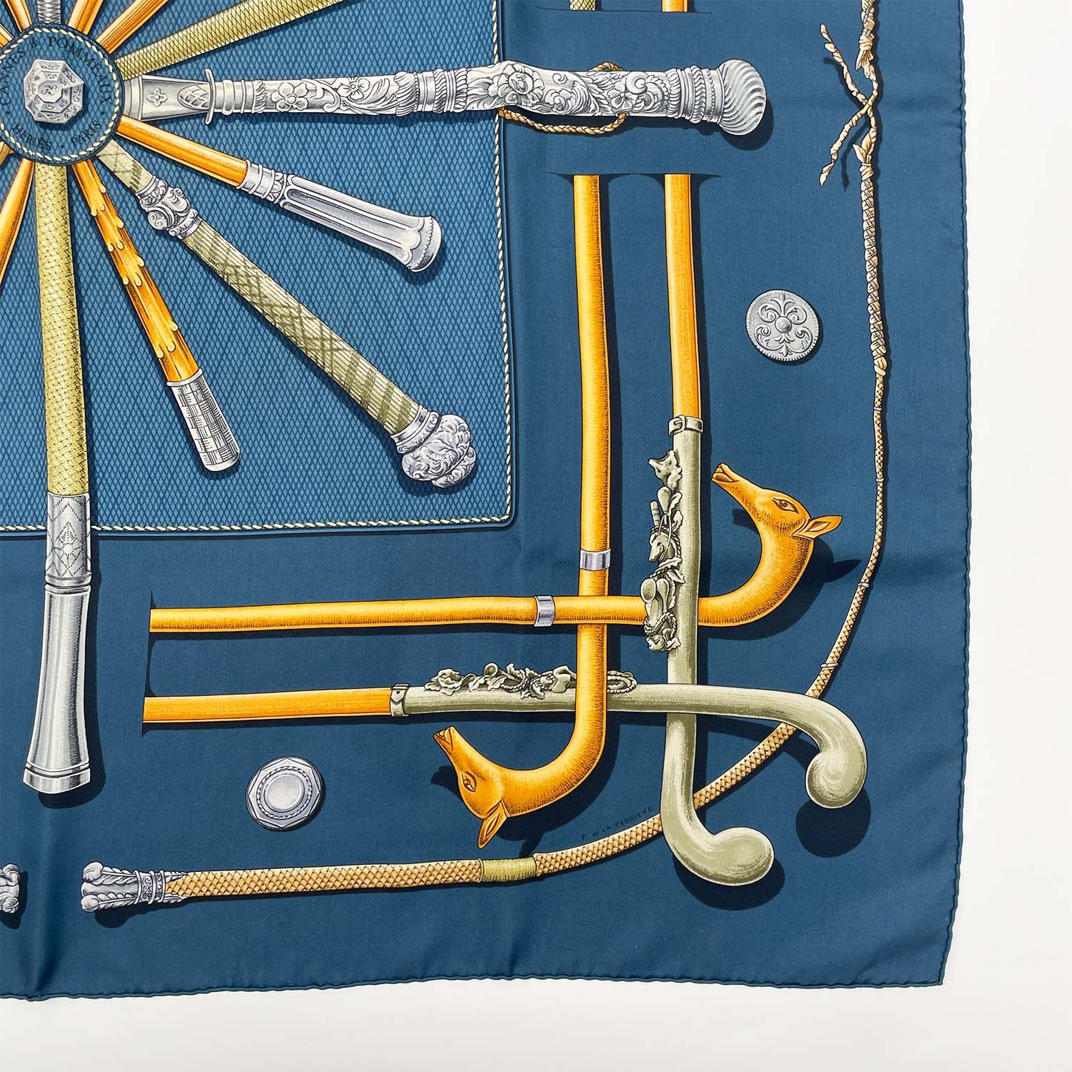 HERMES エルメス カレ90 CANNES & POMMEAUX ステッキ柄 シルクスカーフ