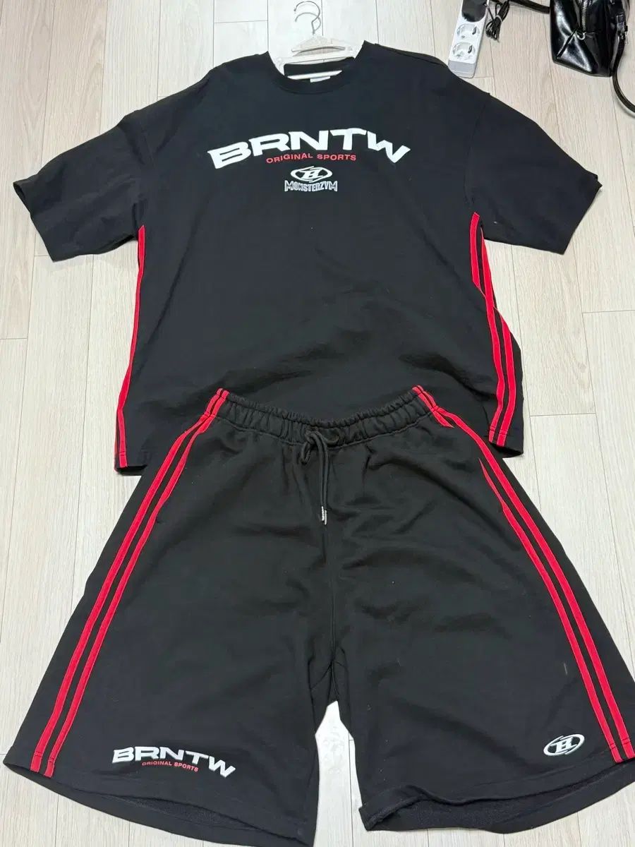 BORN TO WIN MONSTER ジム 半袖 ハーフパンツ セット 2サイズ