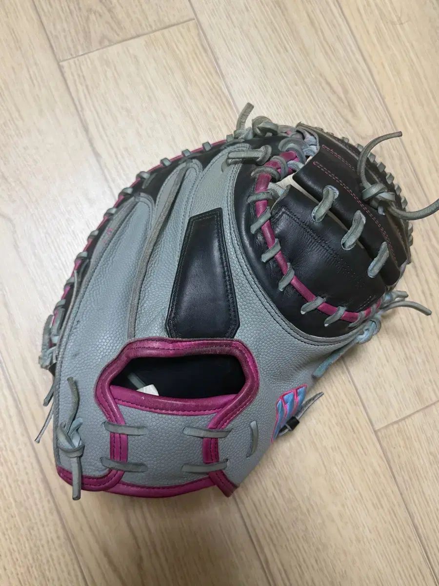 ウィルソン A2000 キャッチャー グローブ 33.5 インチ 野球 ミット