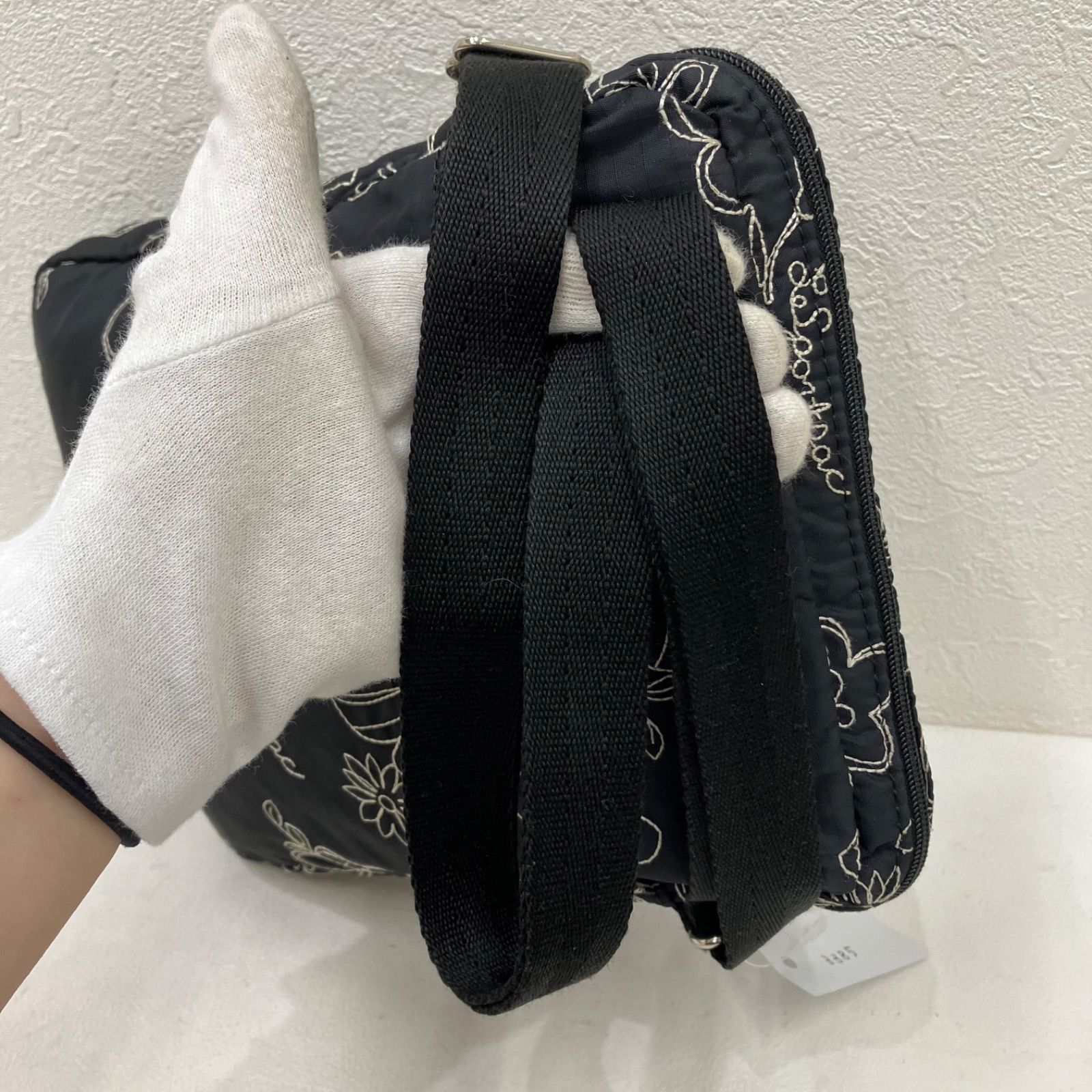 3385 LeSportsac レスポートサック ショルダーバッグ 斜めがけバッグ