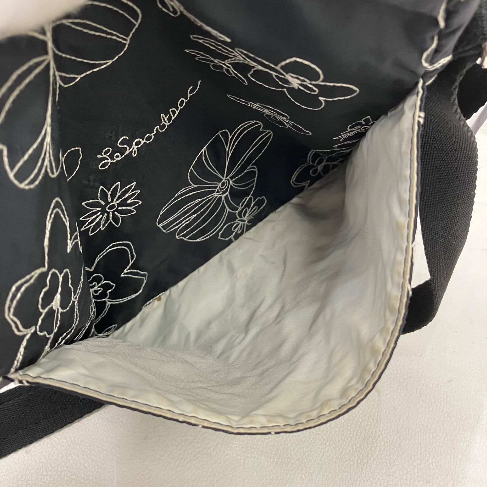 3385 LeSportsac レスポートサック ショルダーバッグ 斜めがけバッグ