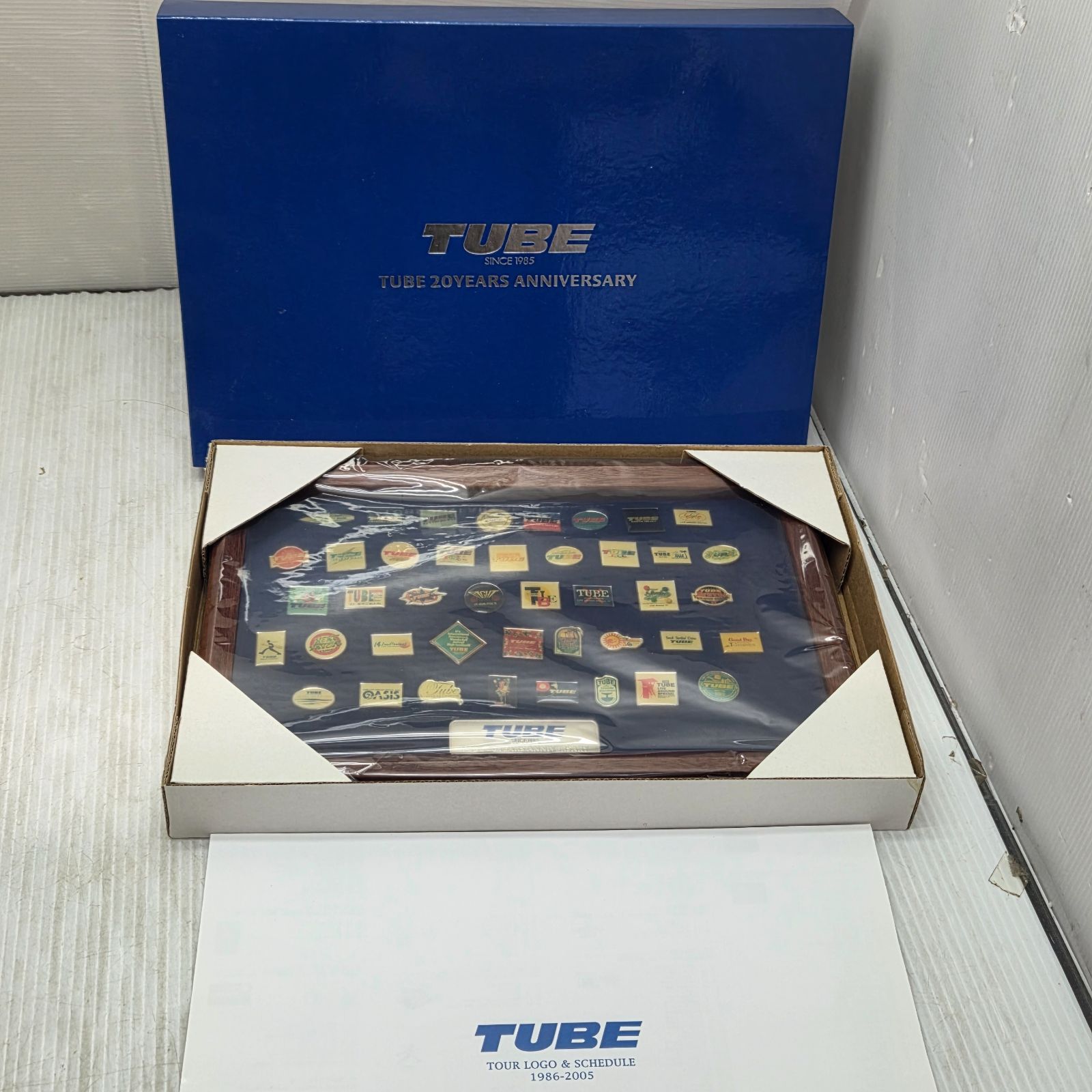 5 S04799 TUBE チューブ 20周年 ピンバッジセットメモリアルBOX ピンバッチツアーロゴ 記念ロックバンドグッズコレクションAnniversary 雑貨