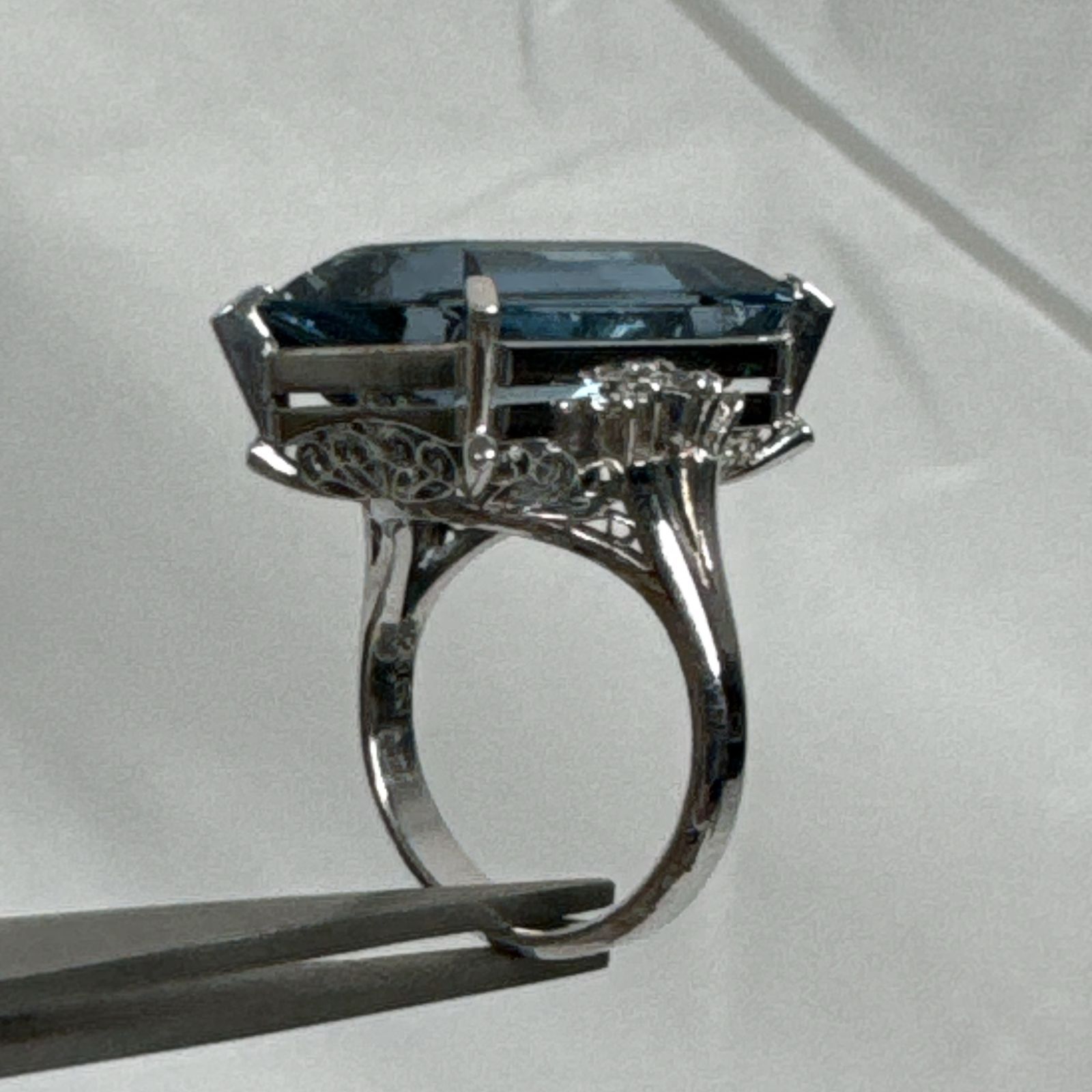 Pt900 天然 ブルートパーズ 21.60ct ダイヤモンド 0.20ct リング 指輪 