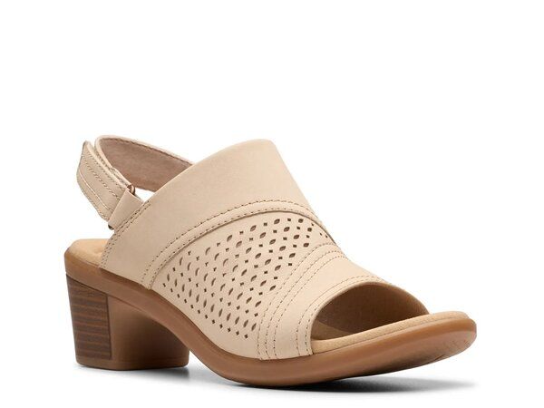 クラークス レディース シューズ サンダル Clarks Emily Mist Sandal Sand Nubuck サンド 16,644円