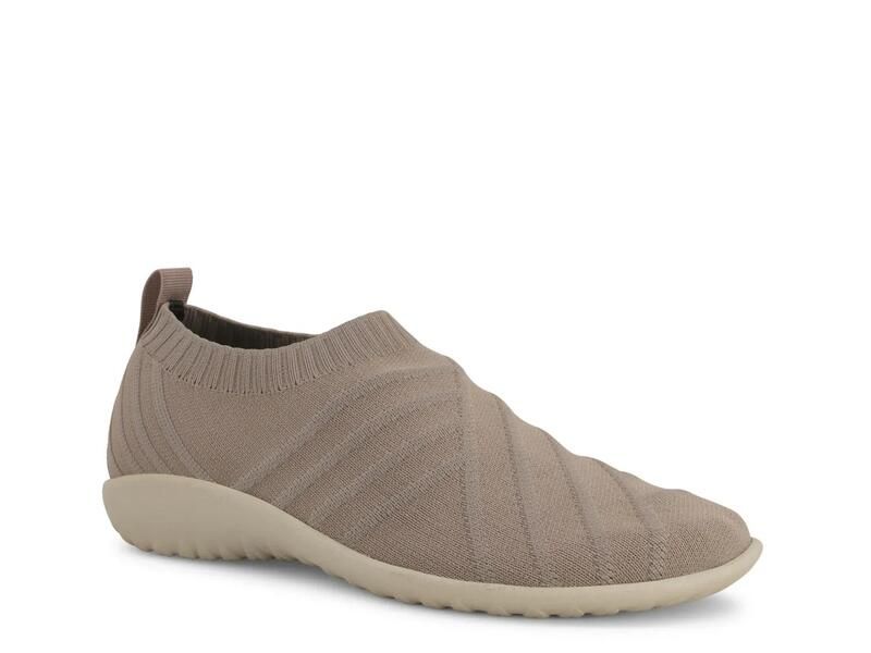 ナオト レディース シューズ スリッポン・ローファー Naot Okahu SlipOn Taupe トープ