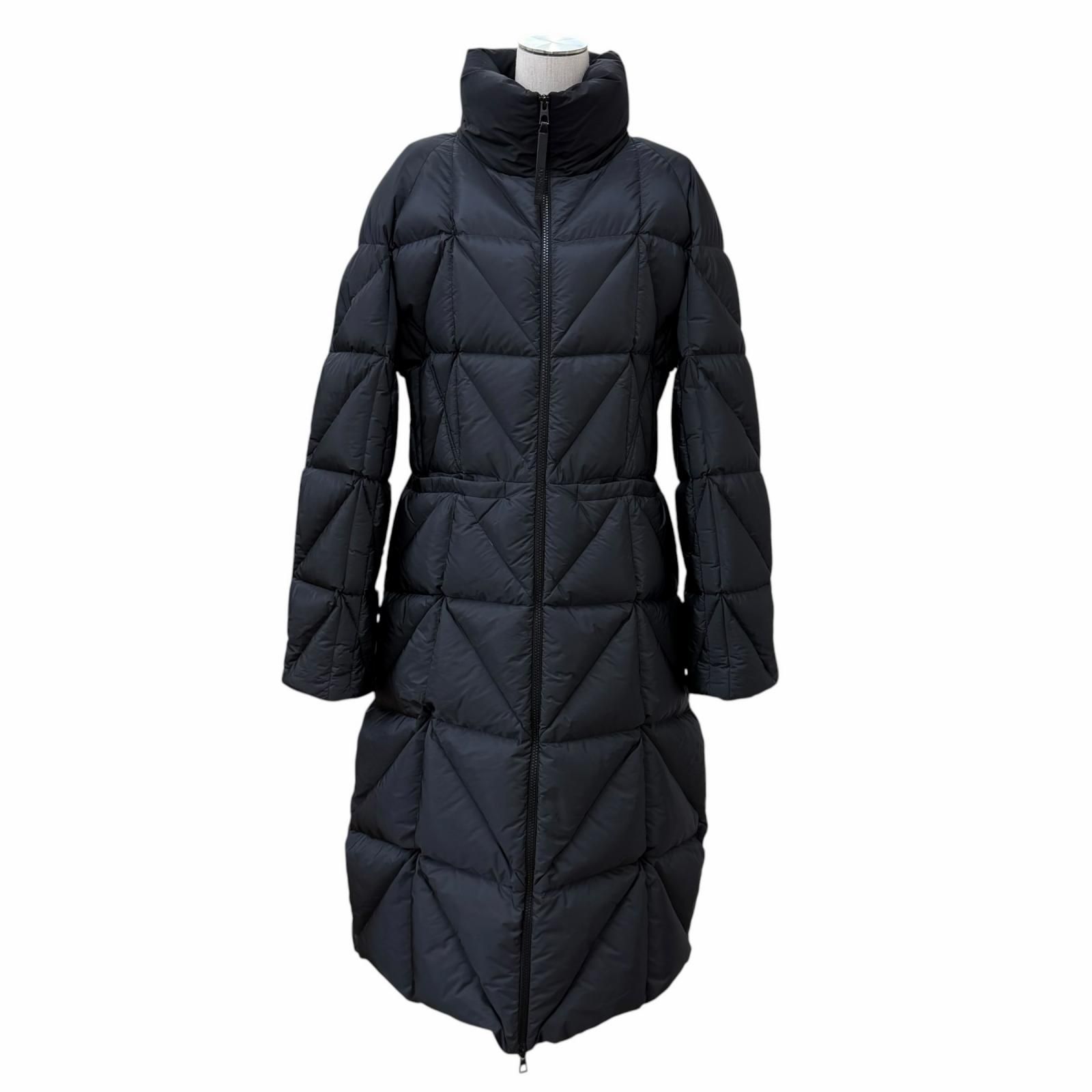 美品 モンクレールレディースコートリバーシブル MONCLER (モンクレール) フード ナイロン フルジップ ダウンコート