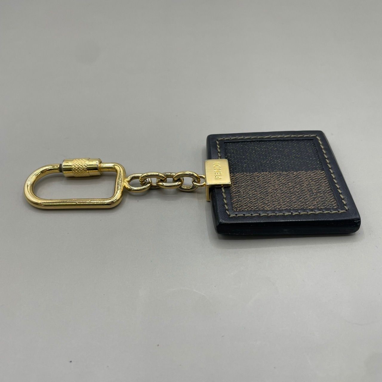 Fendi フェンディ　タグ キーホルダー　バッグチャーム　セット　中古　正規品 FENDI - Fendi フェンディ タグ キーホルダー バッグチャーム セット