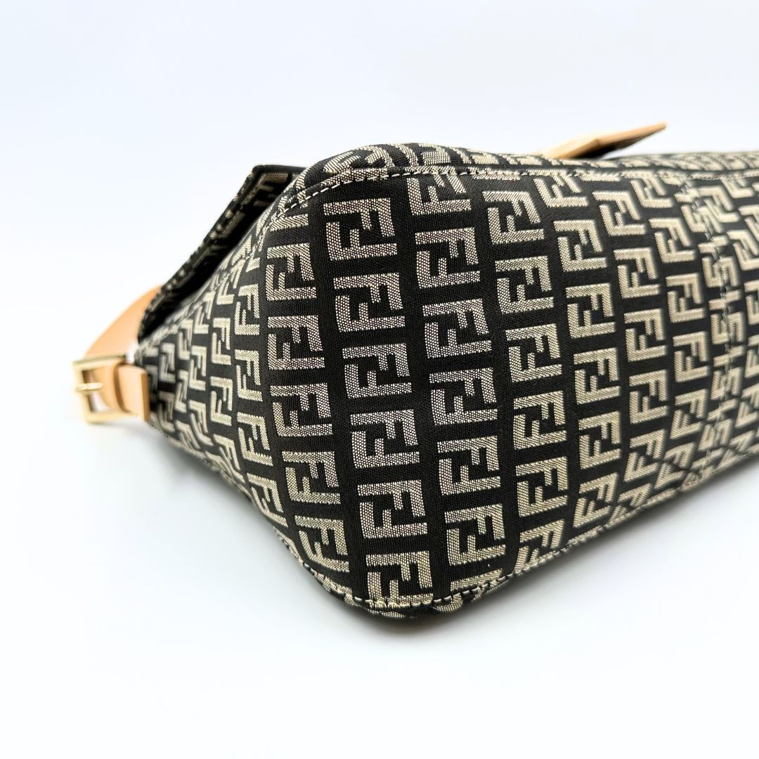 美品】Fendi ズッキーノ マンマバケット ワンショルダーバッグ - メルカリ