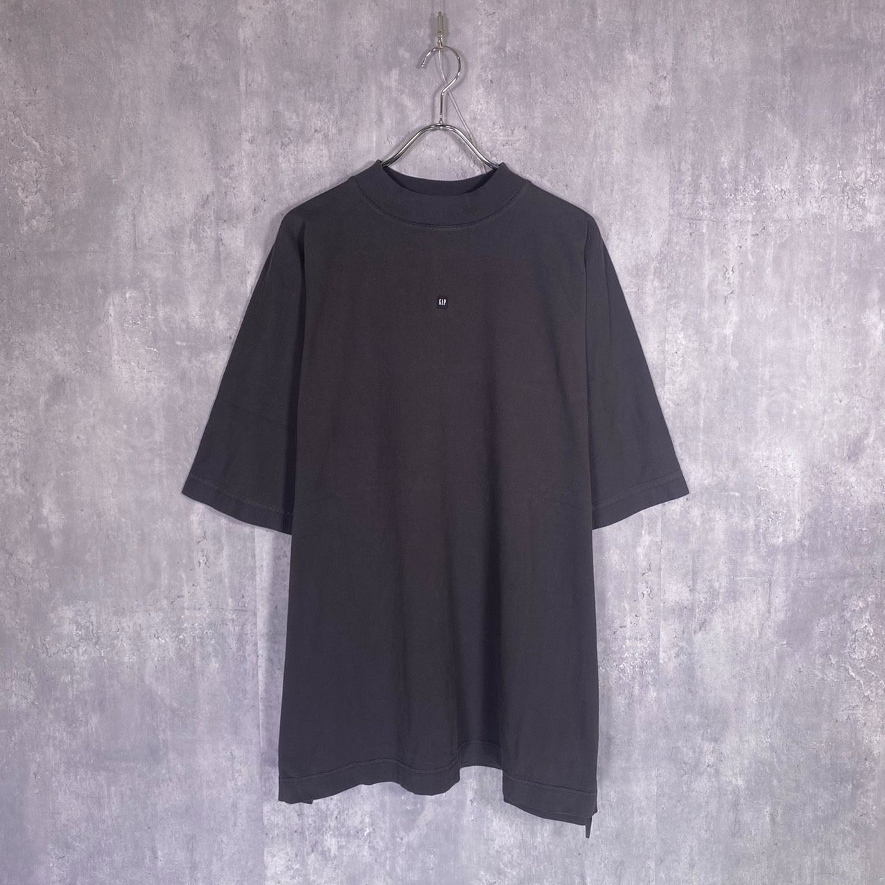 YEEZY GAP× BALENCIAGA』イージーギャップ×バレンシアガ（S）ロゴ3/4 