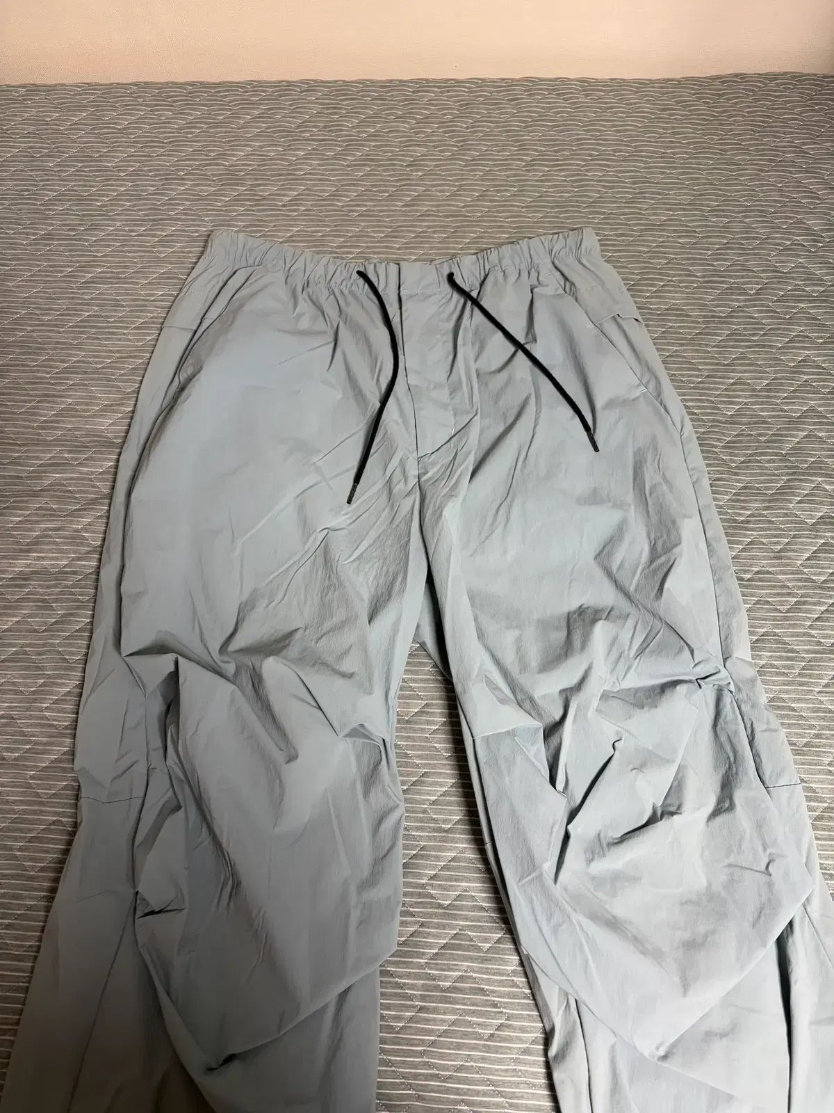 Hatchingroom スノウ オーバ パンツ パステルブルー 3