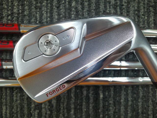 中古 アイアンセット グローブライド(ダイワ) ONOFF FORGED KURO 2026