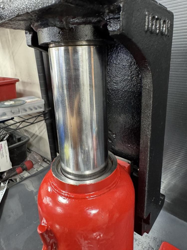 【中古】今野製作所 EAGLE M-200 爪つきジャッキ (頭部20t、爪部10t) 【202】※商品説明欄必読※