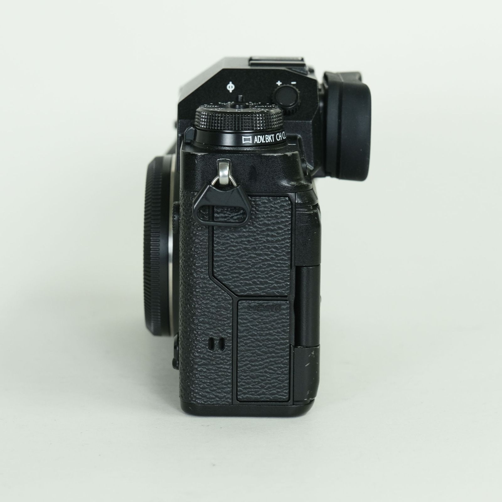 良品 | ボディグリップ付] FUJIFILM X-T4 [ボディ ブラック