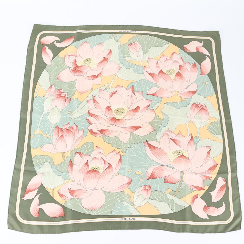 美品 エルメス カレ 90 Fleurs de Lotus 蓮の花 花柄 フラワー