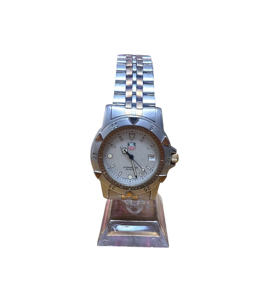 タグホイヤー TAG Heuer プロフェッショナル 200M 955.706G クォーツ 白文字盤