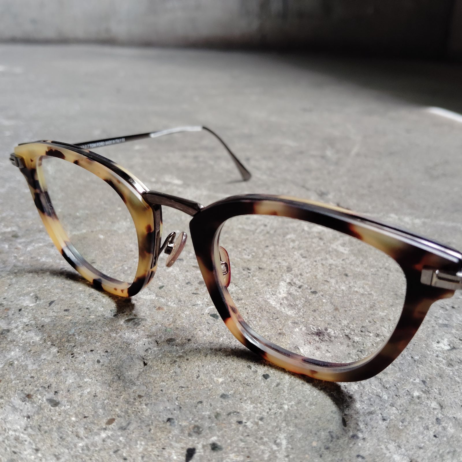 TOM FORD TF5496 ウェリントン 鼈甲 トムフォード 眼鏡 メガネ べっ甲