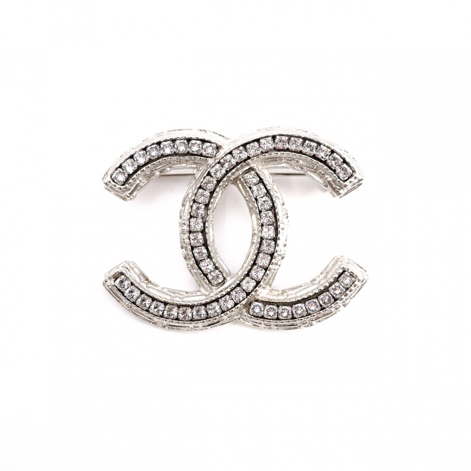 CHANEL シャネル ブローチ メタル/ラインストーン シルバー【中古】 レディース 48,642円