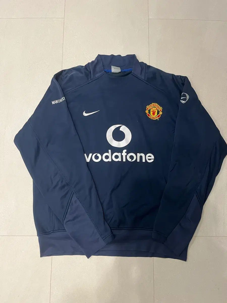 L 05-06シーズン MANCHESTER UNITED FC サーマル トップス