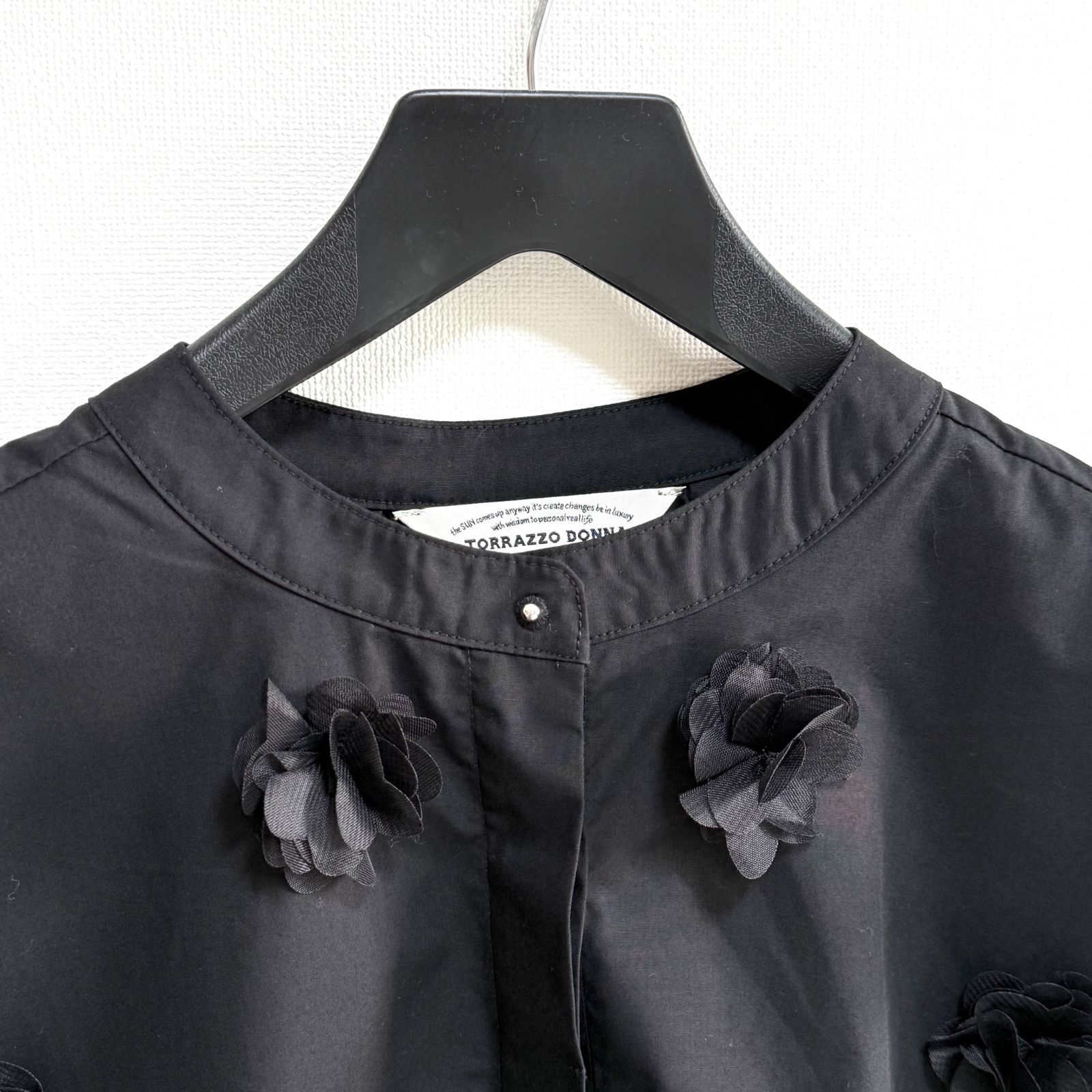 TORRAZZO DONNA モチーフデザイン ブラウス バンドカラー ブラック系 F 