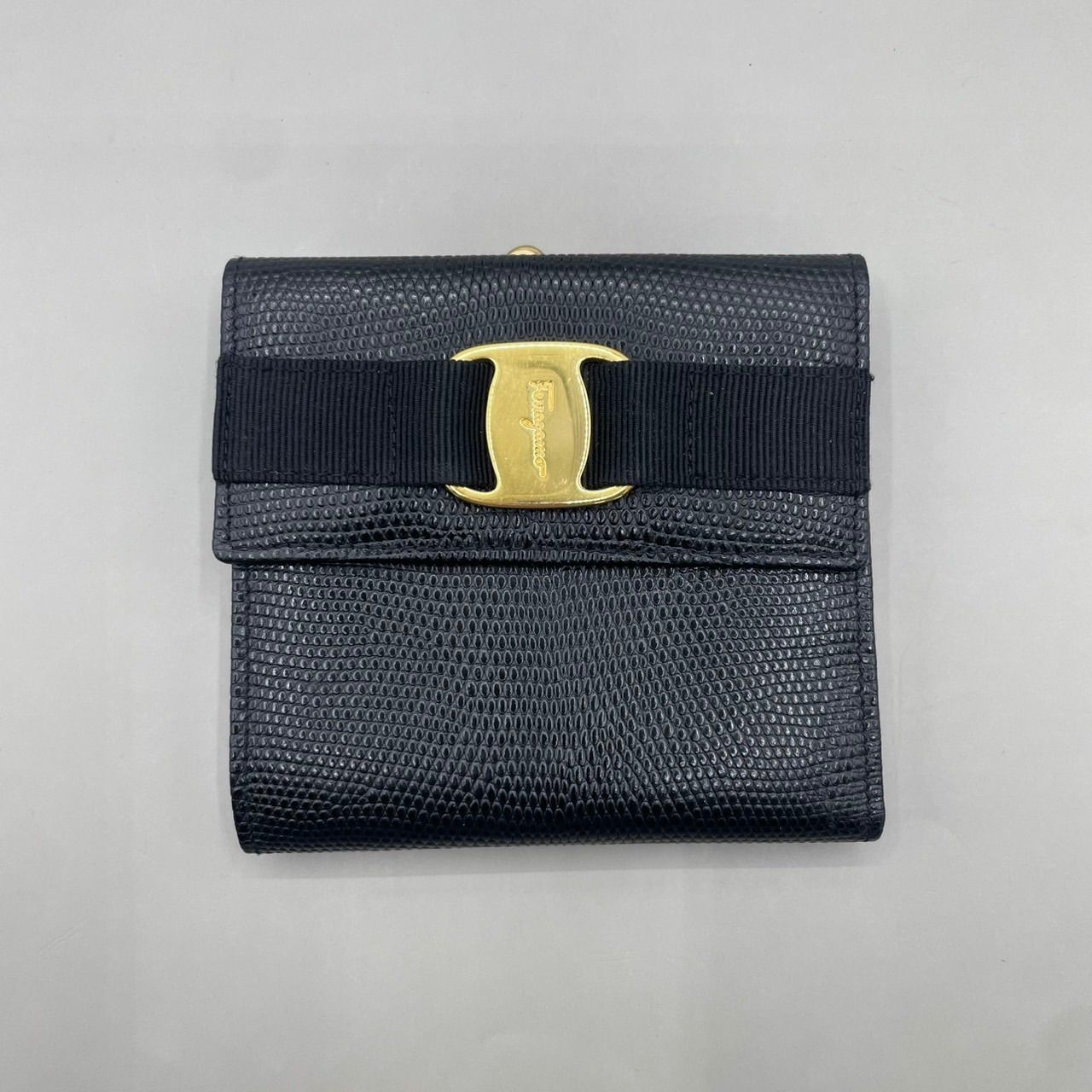 美品 Salvatore Ferragamo サルヴァトーレフェラガモ 二つ折り財布 