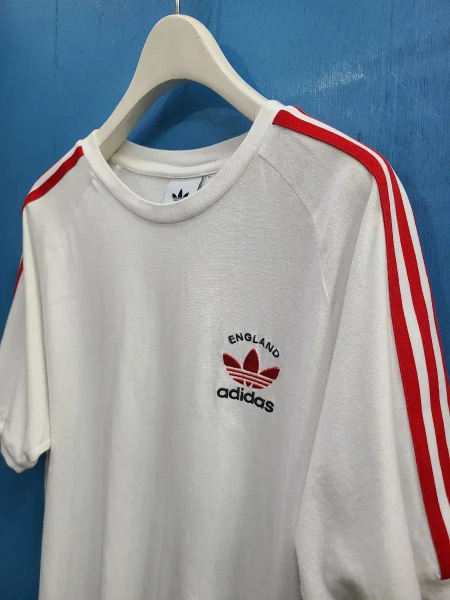 レア イングランド トレフォイル 3本線 アディダス コットン半袖Tシャツ